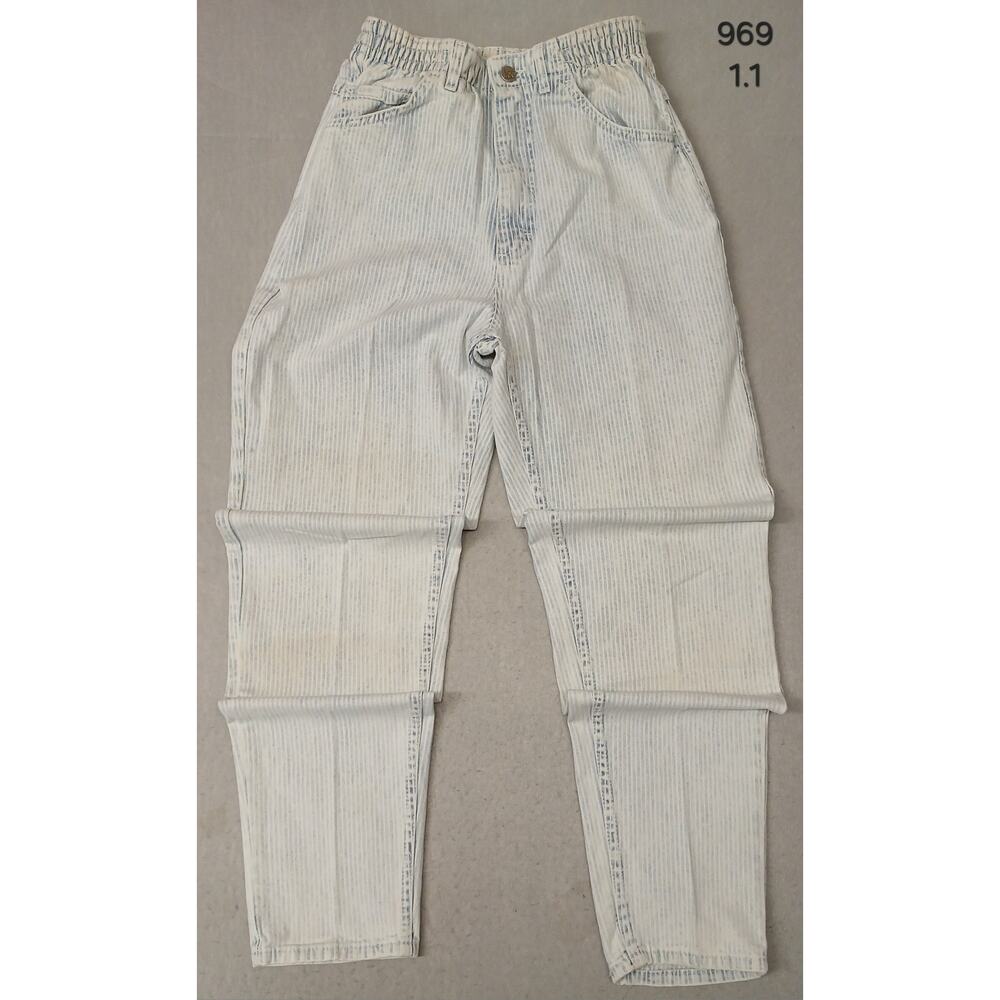 Lee (8M) Vintage High Rise Tapered Leg Light Wash Jeans